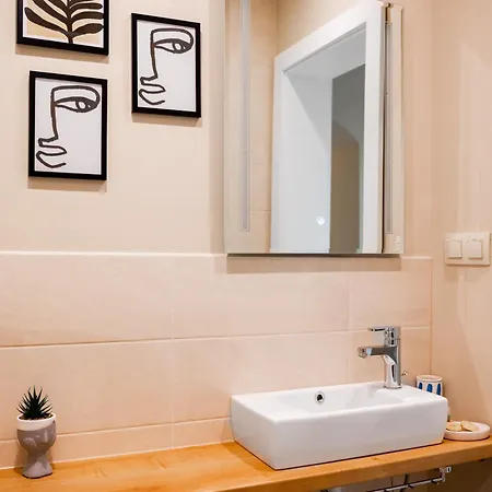 Super Stylish & With Shared Terrace By Flat Mаnager *