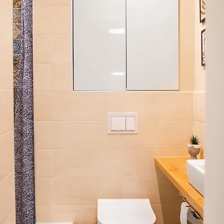 דירה Super Stylish & With Shared Terrace By Flat Mаnager סופיה