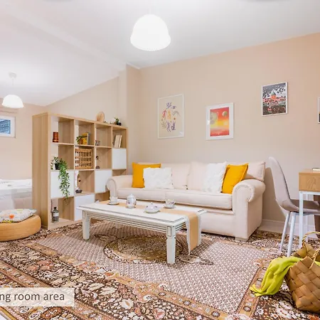 Super Stylish & With Shared Terrace By Flat Mаnager * סופיה