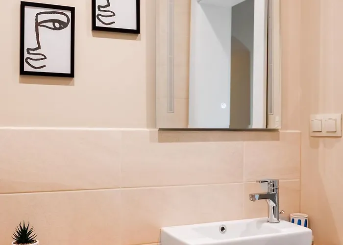 Super Stylish & With Shared Terrace By Flat Mаnager *